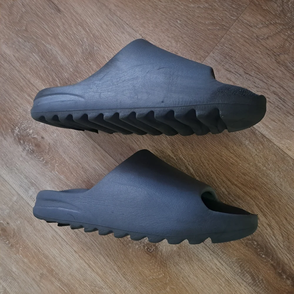 Yeezy Adidas Slides Bluish Gray Granite Colorway Men Size 12